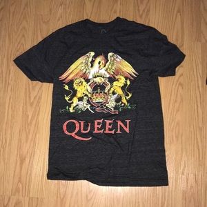 heather grey queen tee
